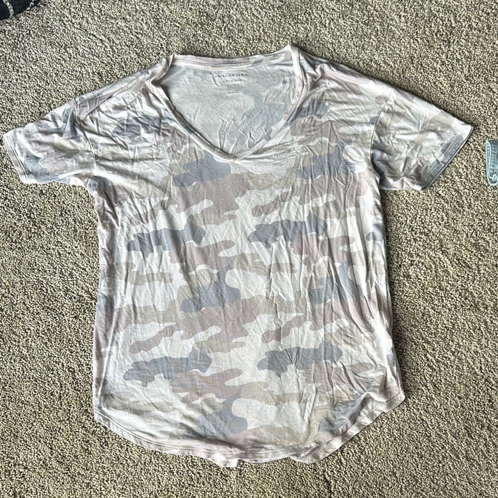 American Eagle soft & sexy tee